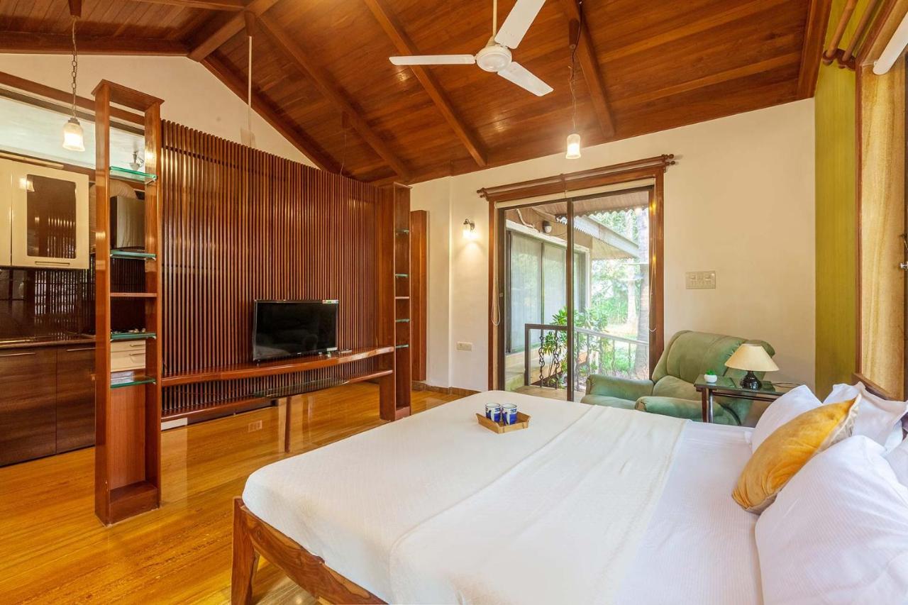 Stayvista'S Casa Palmera - Pet-Friendly Villa With Pool, Garden With Gazebo, And Indoor & Outdoor Games Alībāg Exteriör bild