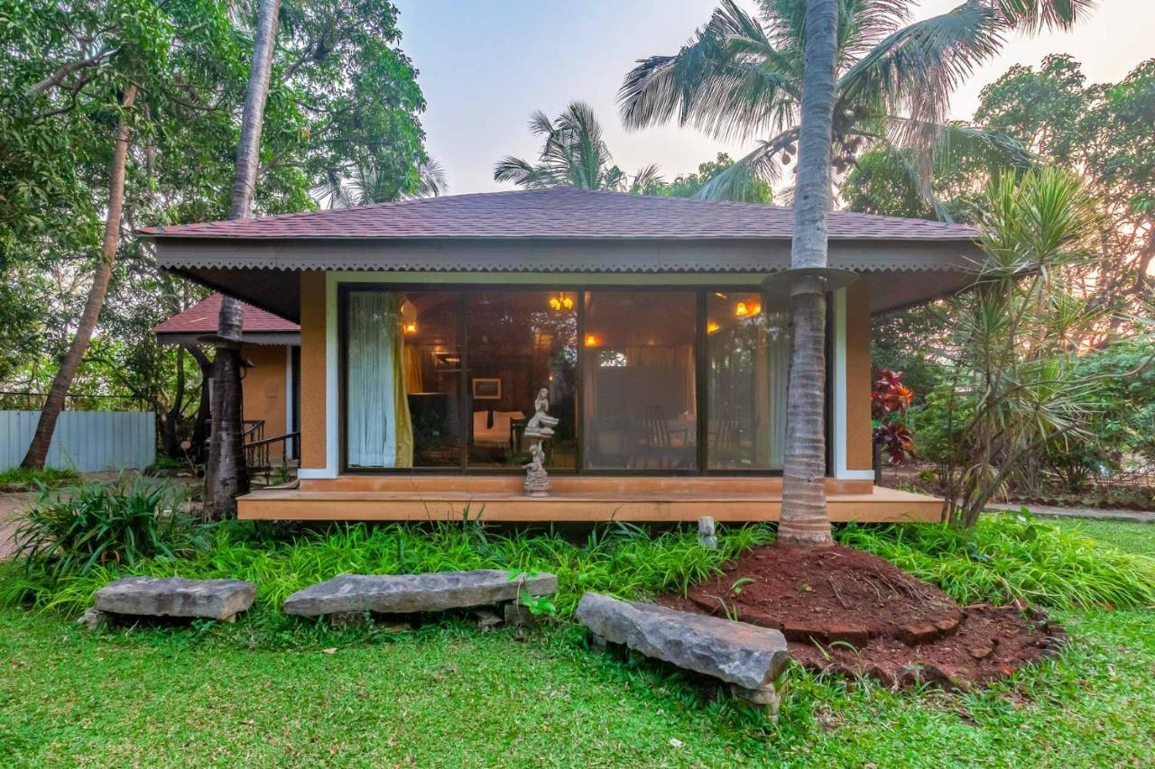Stayvista'S Casa Palmera - Pet-Friendly Villa With Pool, Garden With Gazebo, And Indoor & Outdoor Games Alībāg Exteriör bild