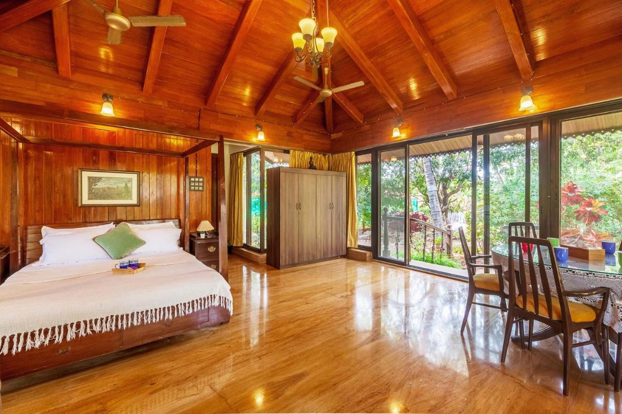 Stayvista'S Casa Palmera - Pet-Friendly Villa With Pool, Garden With Gazebo, And Indoor & Outdoor Games Alībāg Exteriör bild