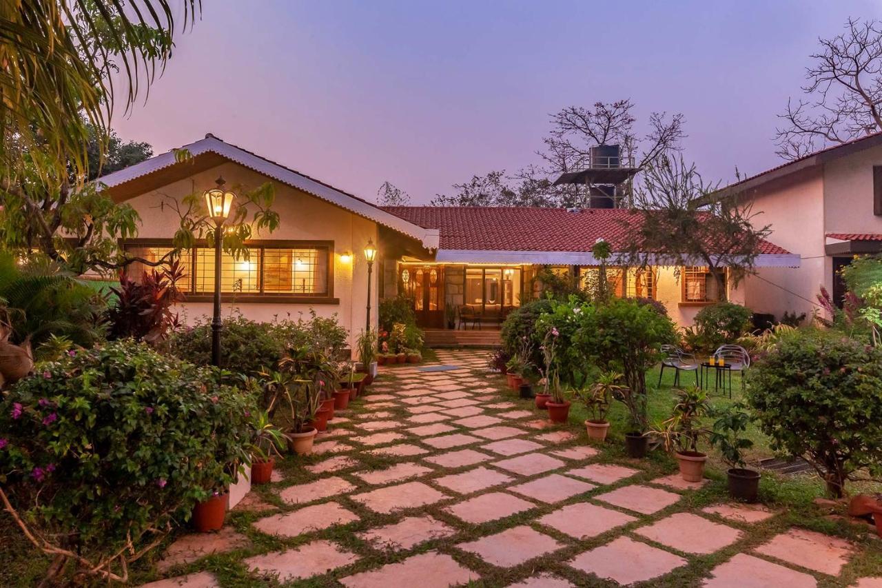 Stayvista'S Casa Palmera - Pet-Friendly Villa With Pool, Garden With Gazebo, And Indoor & Outdoor Games Alībāg Exteriör bild